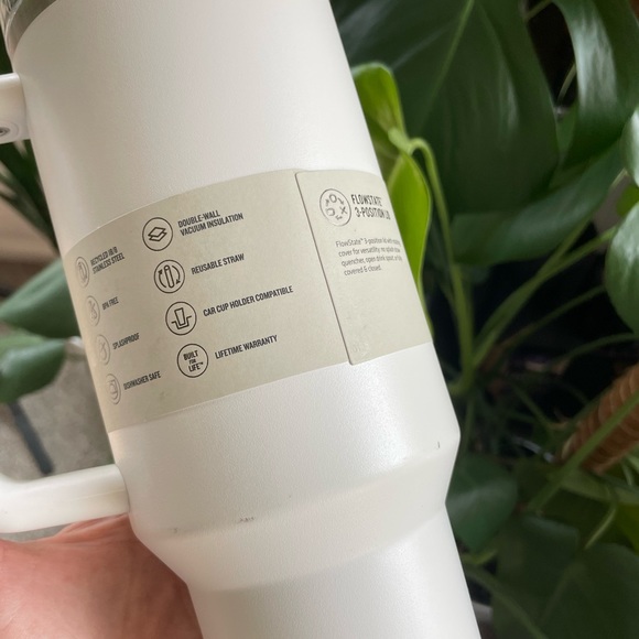 Stanley and lululemon bundle 🤍 - Picture 2 of 2